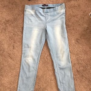 Stretchy light blue jeans